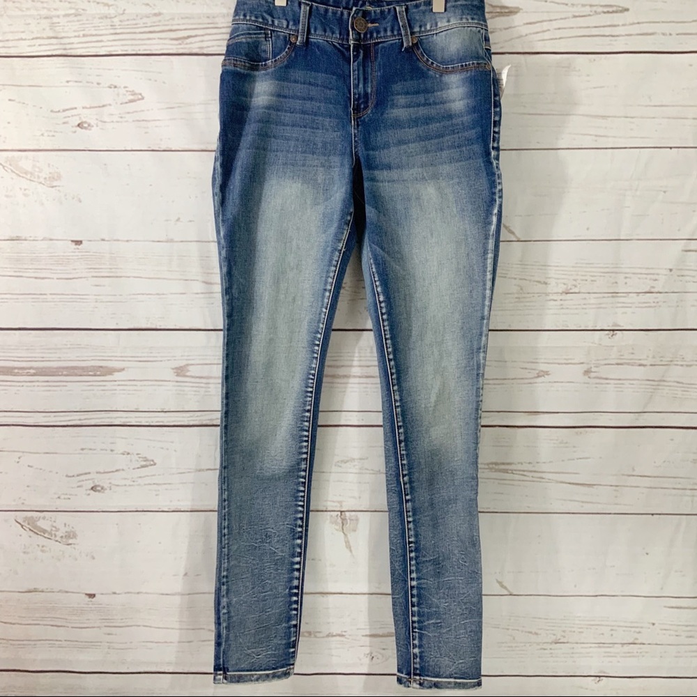 Ariya Blue Jeans